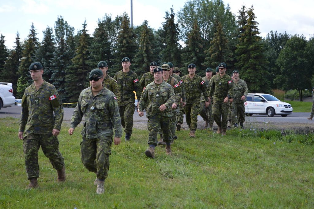 Demandeurs d'asile l'armée monte un camp à SaintBernarddeLacolle