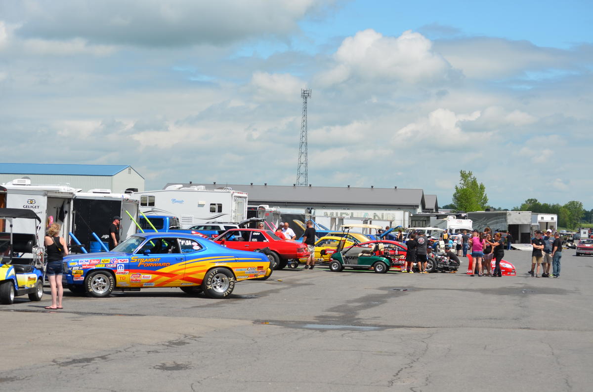 SaintCypriendeNapierville des centaines de coureurs prennent la piste d'assaut Coup d’œil