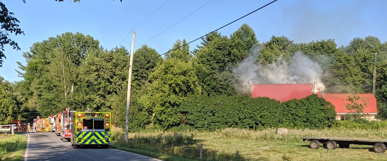 SainteClotilde un incendie détruit une maison Coup d’œil